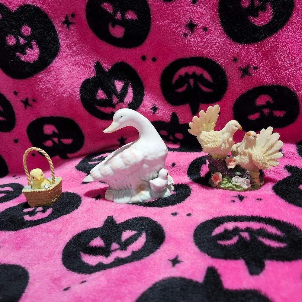 Lot of thrifted ceramic bird figures